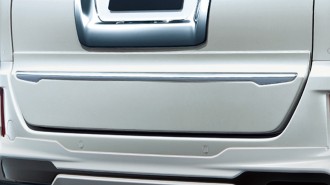 Voxy 2019 V/X Modellista Aero Kit Backdoor smoothing panel (White Pearl Crystal Shine <070>)